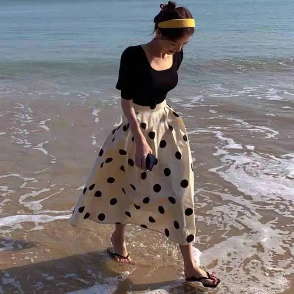 Chic and Vintage Skirt