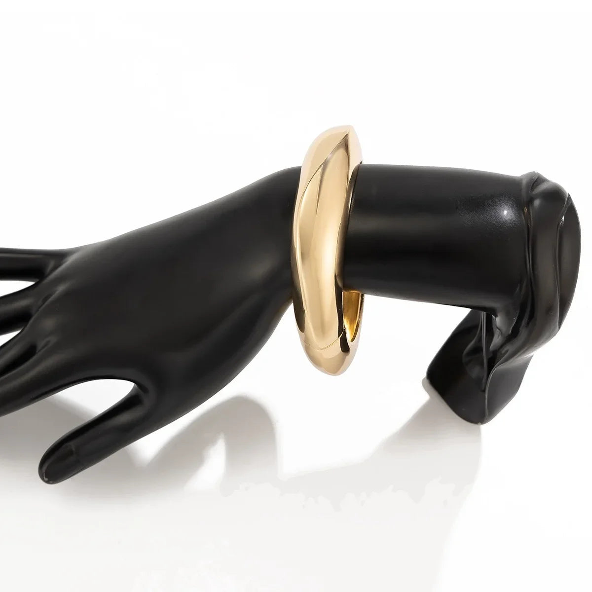 Bracelet for Women 2024 Design Sense Fashion Trend Metal Smooth Water Drop Hug Jewelry Pulseras Mujer Sterling Silver 925 Girl