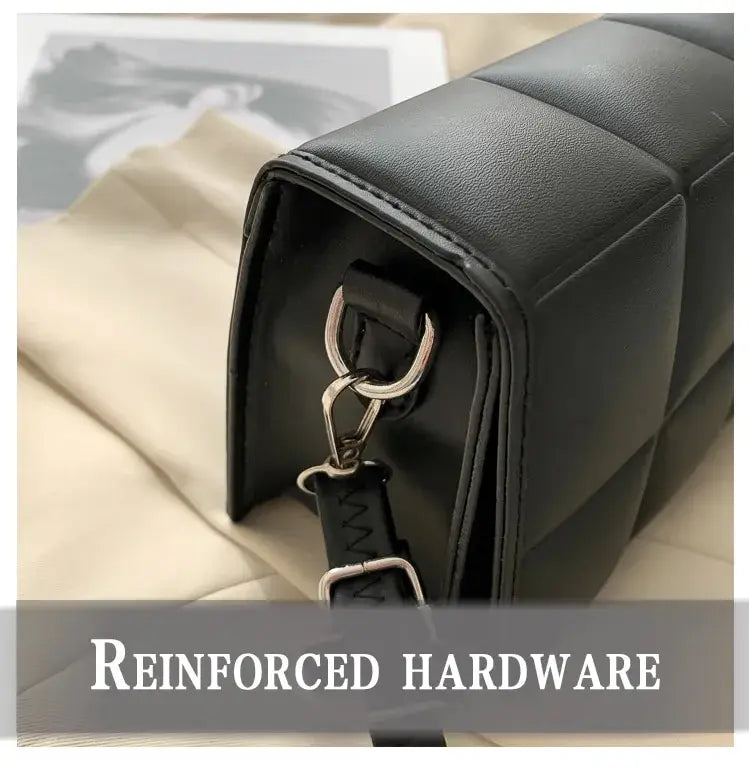 Isa' s Crossbody Handbag