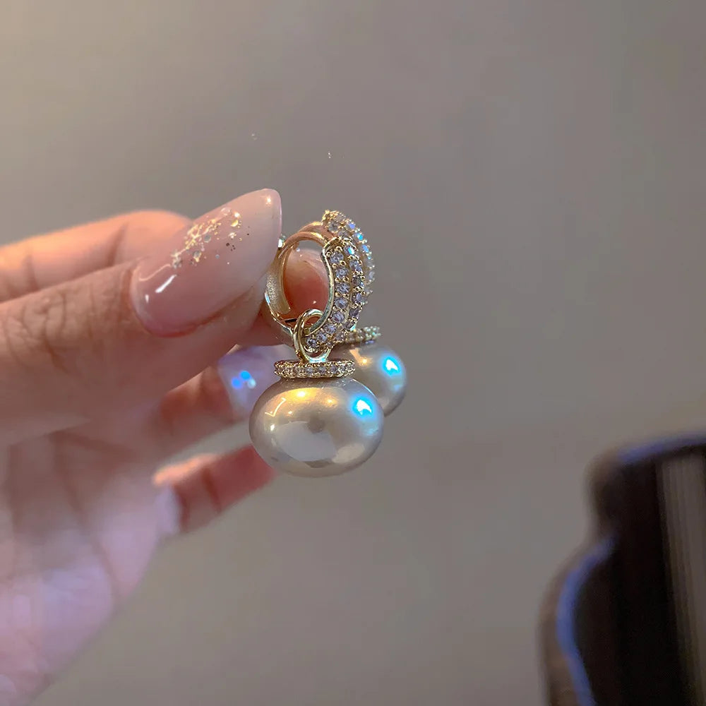 Colorful Blue Pearl Circle Ear Button Design Eardrop for Girls.