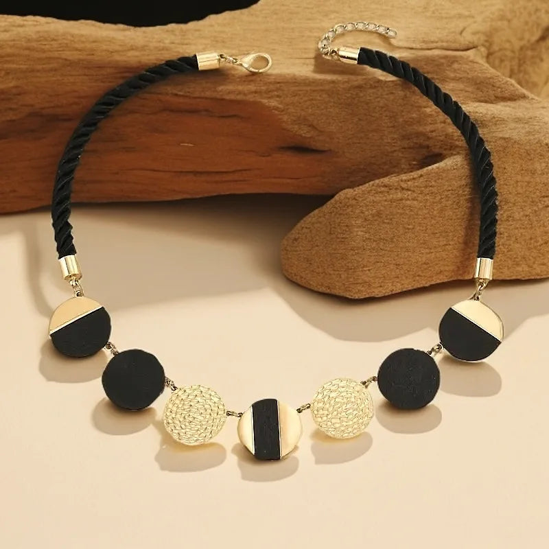 Choker in Black n Gold