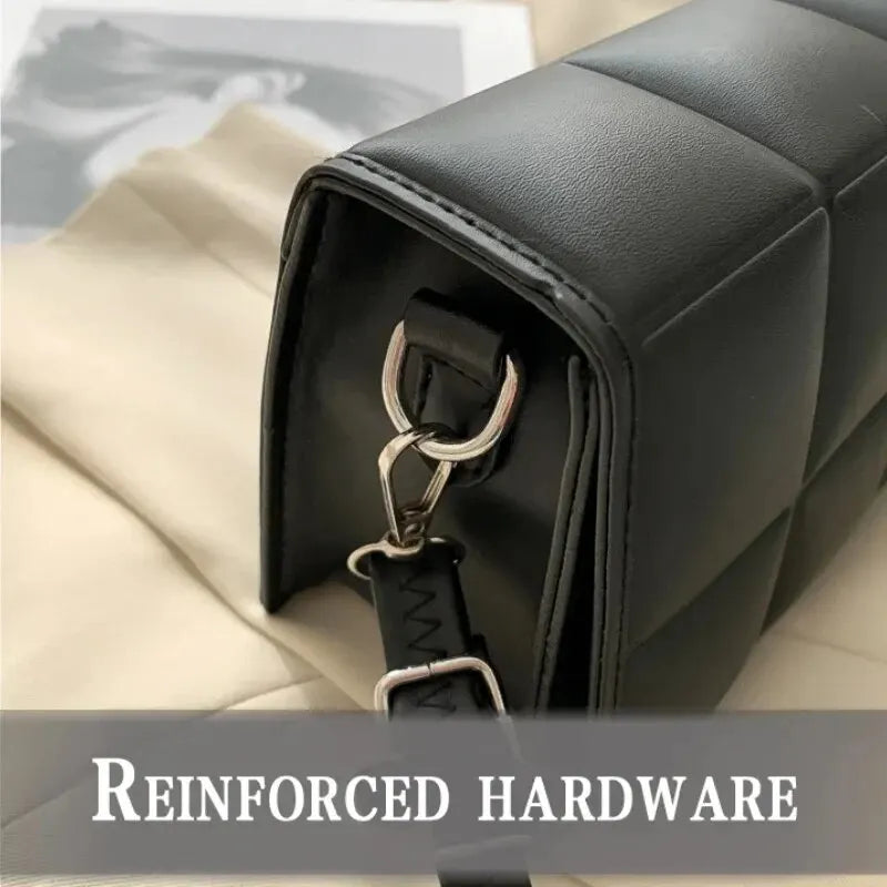 Isa' s Crossbody Handbag