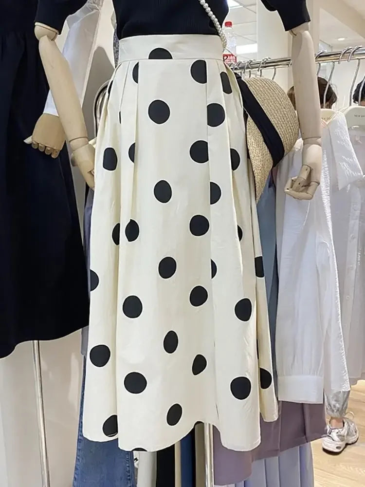 Chic and Vintage Skirt